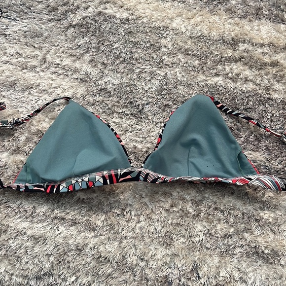 Bikini top; triangle swim suit; floral - Picture 2 of 4